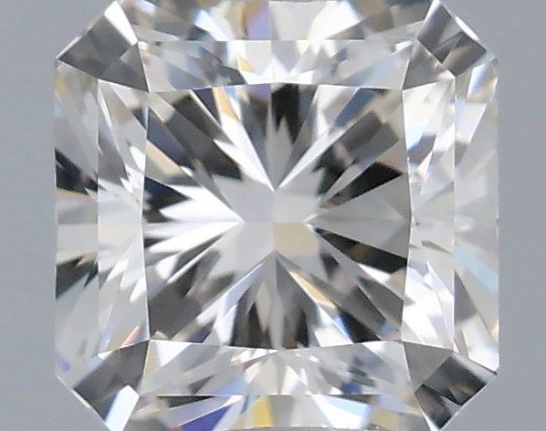 Diamante Naturale Taglio Radiant 0.7ct EX/VG J VS2 - GIA - 4.93x4.87x3.51mm