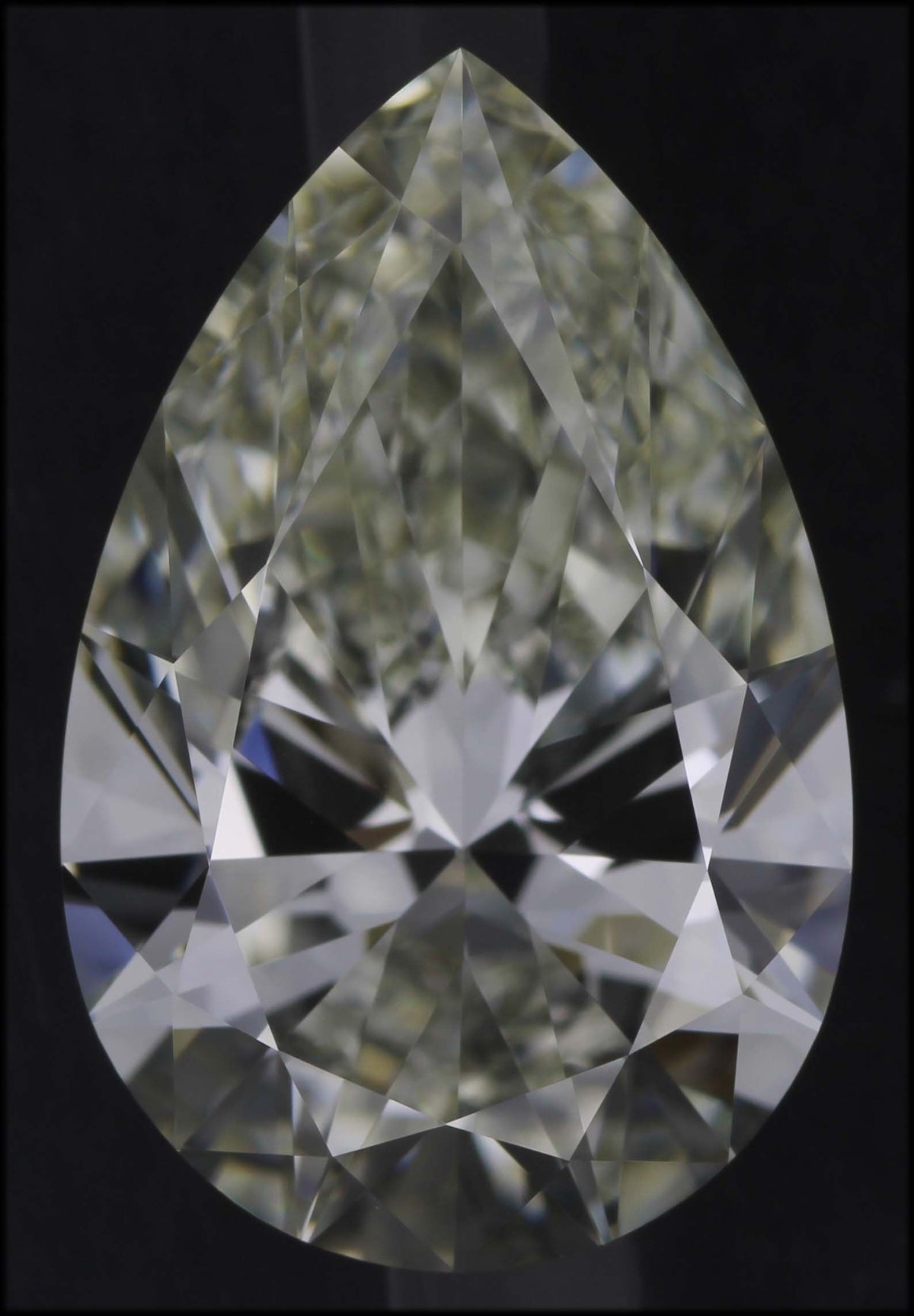Diamante Naturale Taglio Goccia 1.87ct G/EX J VVS1 - IGI - 10.9x7.06x4.16mm