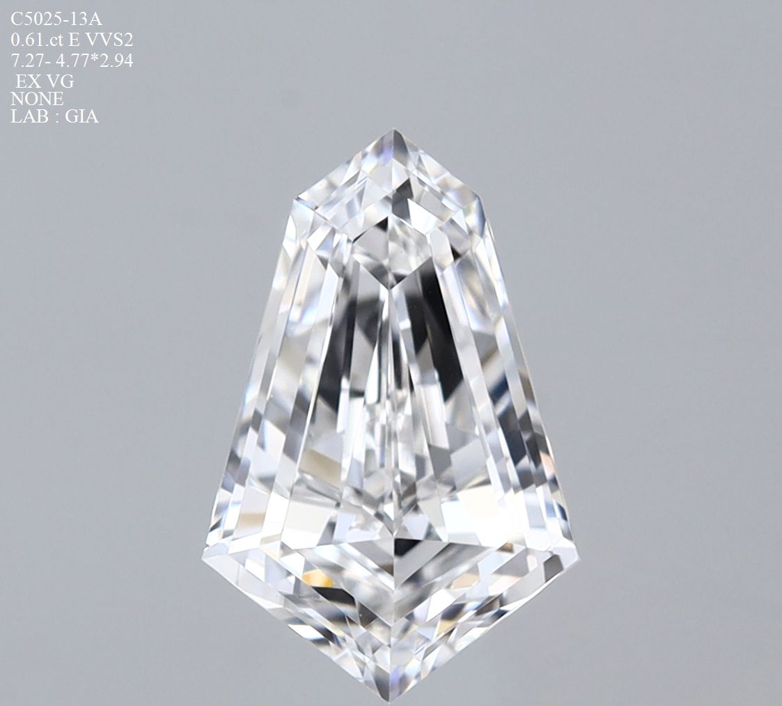 Diamante Naturale Taglio Aquilone 0.61ct VG/EX E VVS2 - GIA - 7.27x4.77x2.94mm