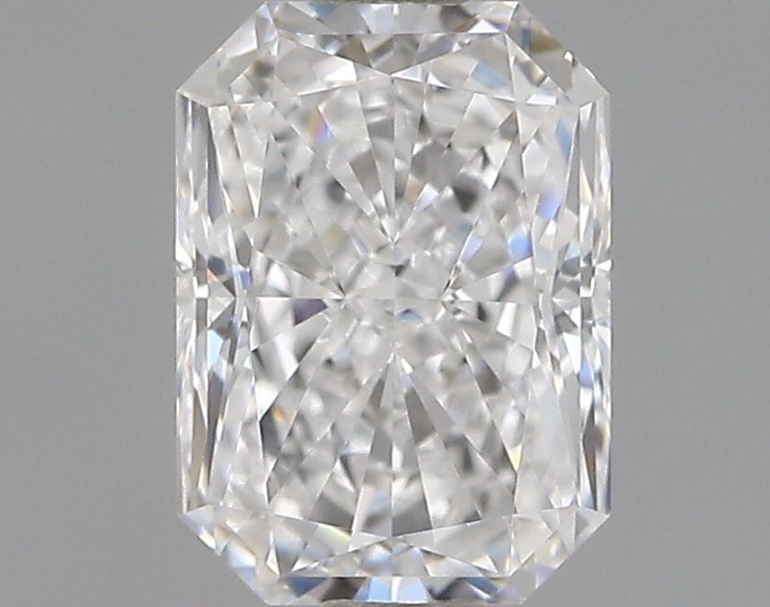 Diamante Naturale Taglio Radiant 0.7ct EX/EX D VVS1 - GIA - 6.0x4.31x3.06mm