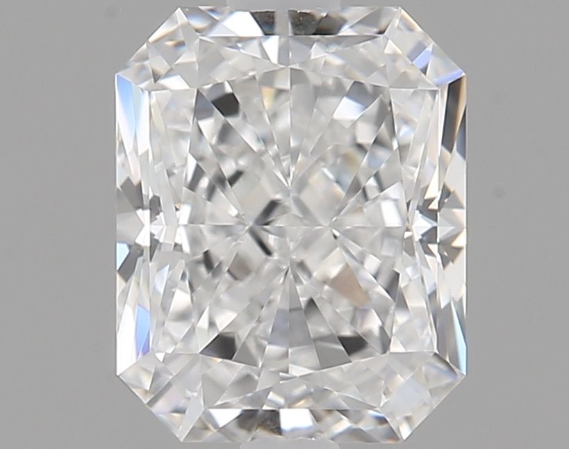 Diamante Naturale Taglio Radiant 0.71ct EX/EX E VVS2 - GIA - 5.66x4.55x3.08mm
