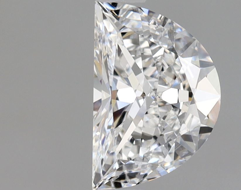 Diamante Naturale Taglio Mezzaluna 0.71ct EX/EX E IF - GIA - 7.31x4.92x2.95mm