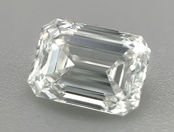Diamante Naturale Taglio Smeraldo 0.7ct EX/EX G VS1 - GIA - 5.86x4.24x2.92mm