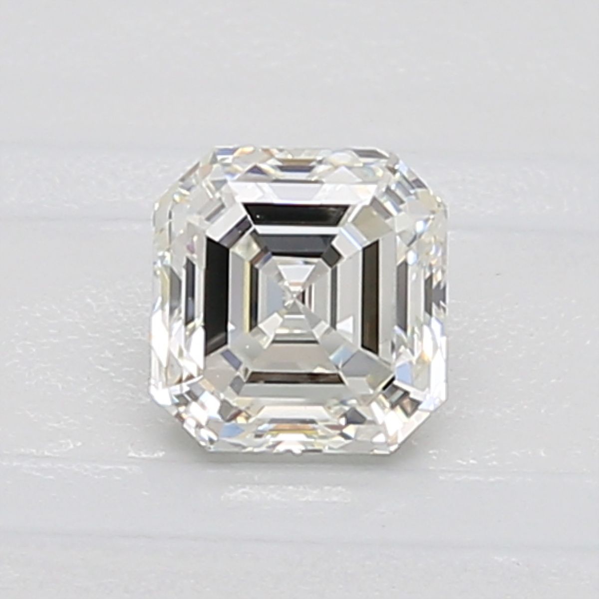 Diamante Naturale Taglio Asscher 0.72ct VG/EX I VS2 - GIA - 4.97x4.8x3.42mm
