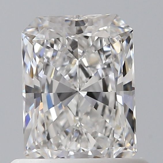 Diamante Naturale Taglio Radiant 0.7ct VG/EX E VS1 - GIA - 6.3x4.56x2.97mm