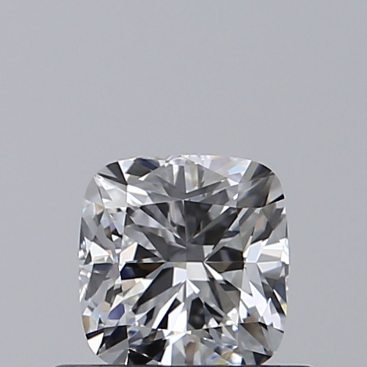 Diamante Taglio Cushion Modificato 0.45ct G/VG D VVS1 - GIA - 4.5x4.31x2.98mm