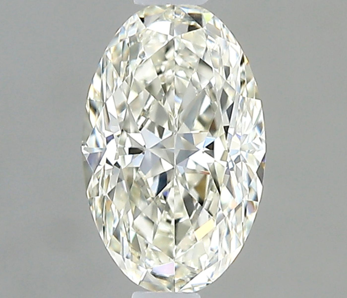 Diamante Naturale Taglio Ovale 0.4ct VG/EX J VVS2 - GIA - 6.2x3.9x2.46mm